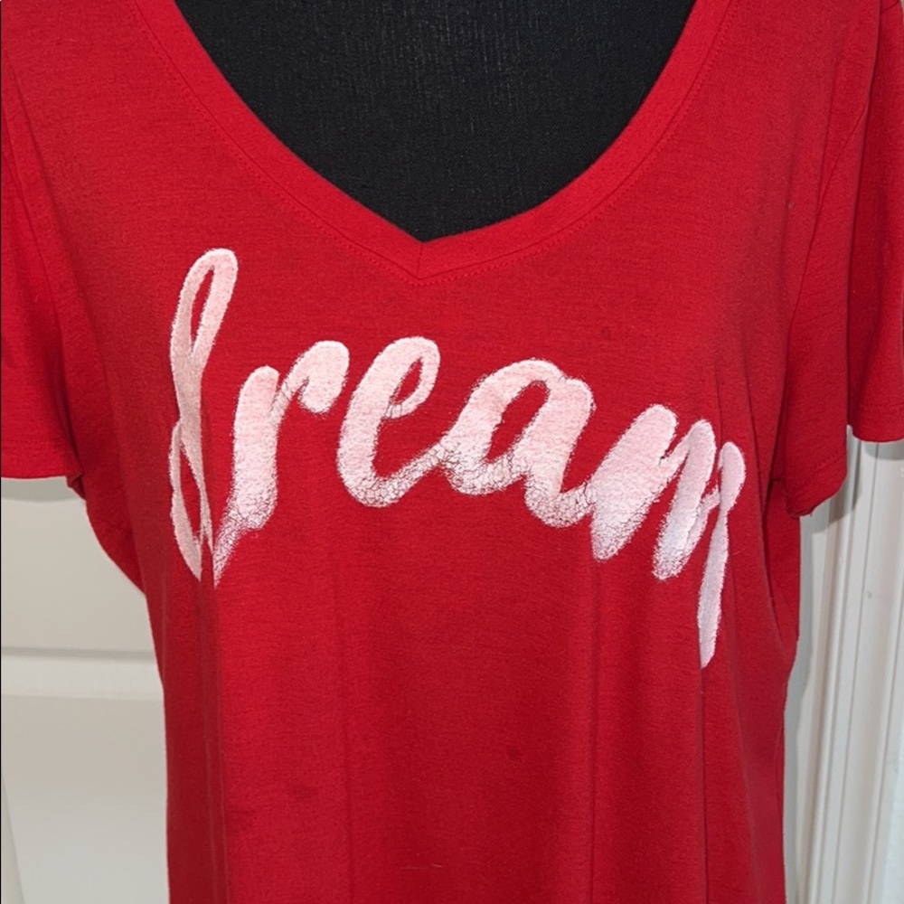 EV1 Women’s Graphic Tee